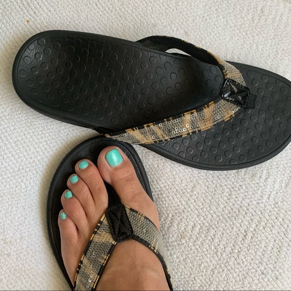 Vionic Sandals - Picture 4 of 8